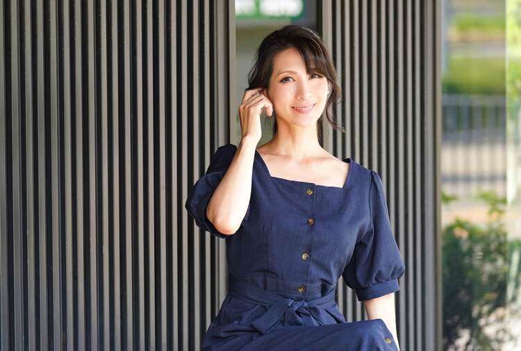 【30代女性】婚活・お見合い写真に適した服装は？選び方やおすすめを紹介！10